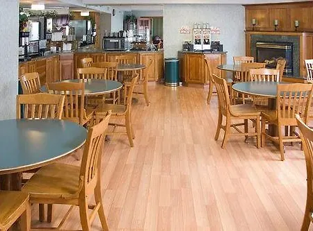 Ramada By Wyndham Minneapolis Golden Valley 