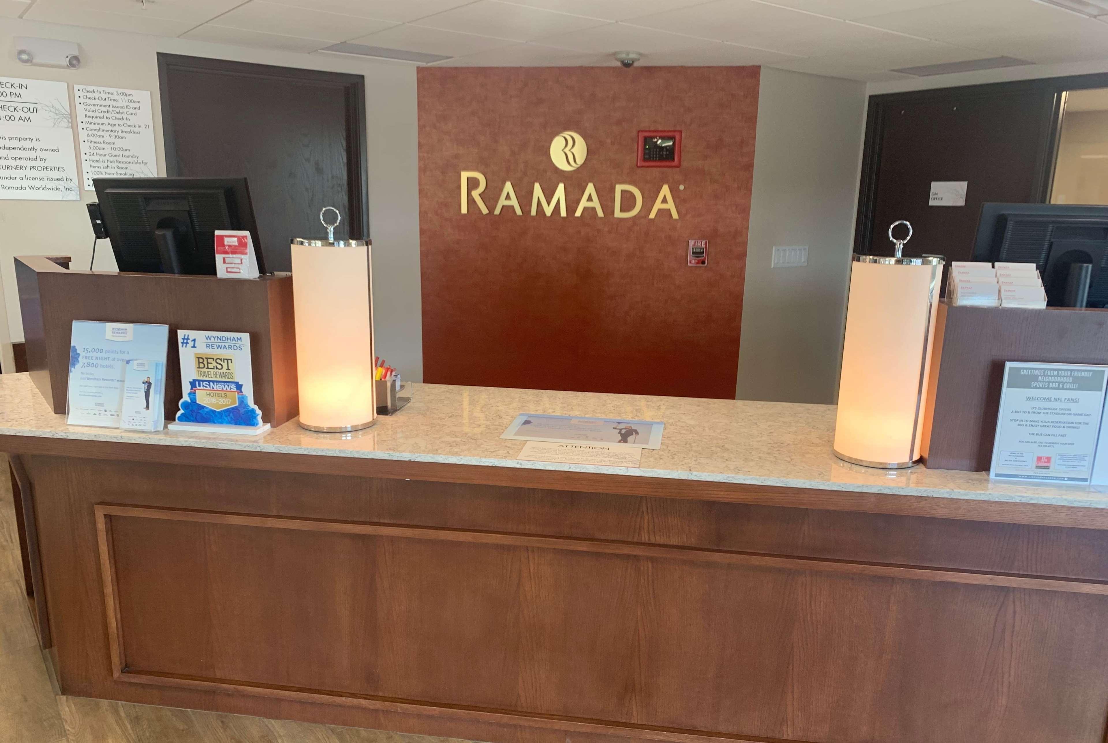 Hotel Ramada By Wyndham Minneapolis Golden Valley