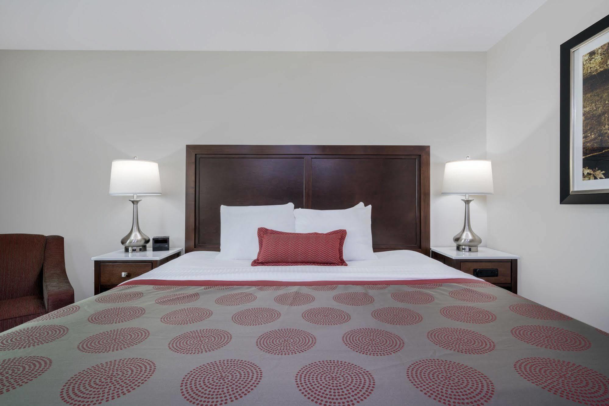 Hotel Ramada By Wyndham Minneapolis 3*